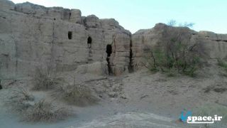کلوتهای انسان نما تپه ماهورهای شنی ونخلستانهای حمام قدیمی - اقامتگاه بوم گردی سمیر آمیز - فهرج - کرمان